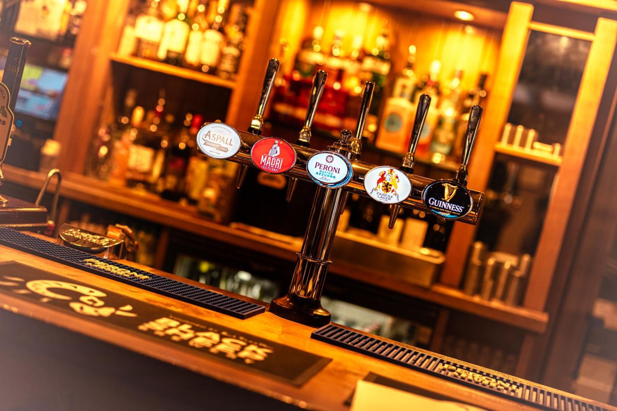 מלון Gilling East The Fairfax Arms מראה חיצוני תמונה