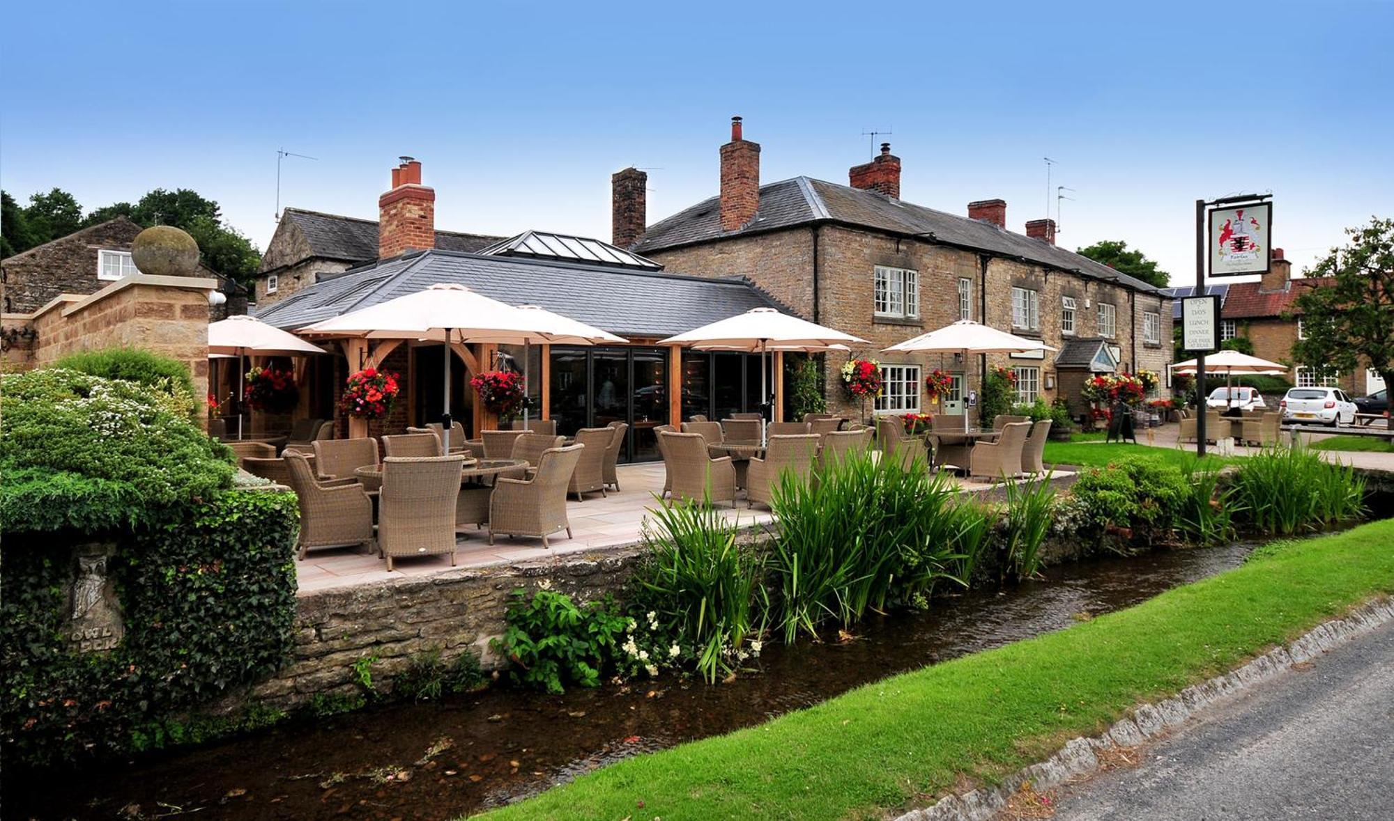 מלון Gilling East The Fairfax Arms מראה חיצוני תמונה
